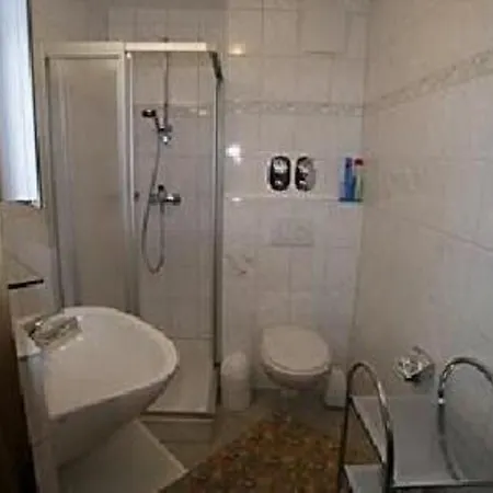 Mit Kostenlosem Schwimmbad Und Spielzimmern Apartment *