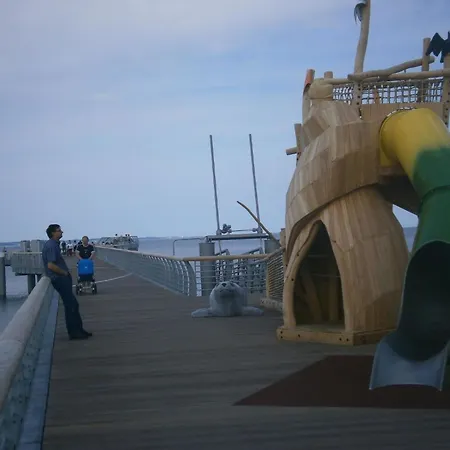 Mit Kostenlosem Schwimmbad Und Spielzimmern Apartment Timmendorfer Strand