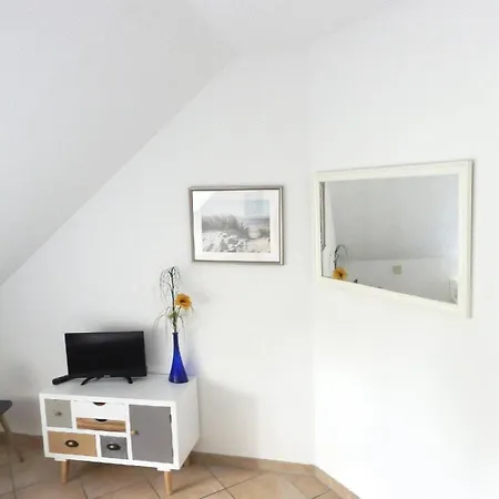 Mit Kostenlosem Schwimmbad Und Spielzimmern Apartment